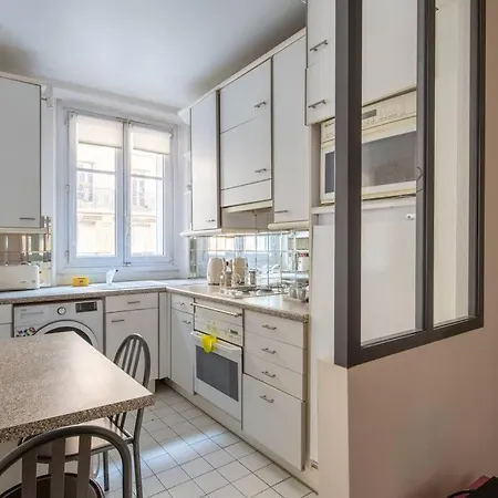 Goujon - Cozy In Nation-picpus Neighborhood